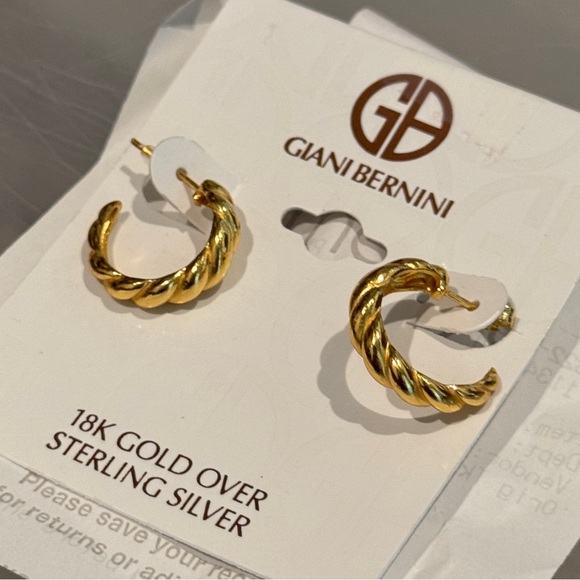 Giani Bernini
Twist Half Hoop Earrings - Picture 4 of 4